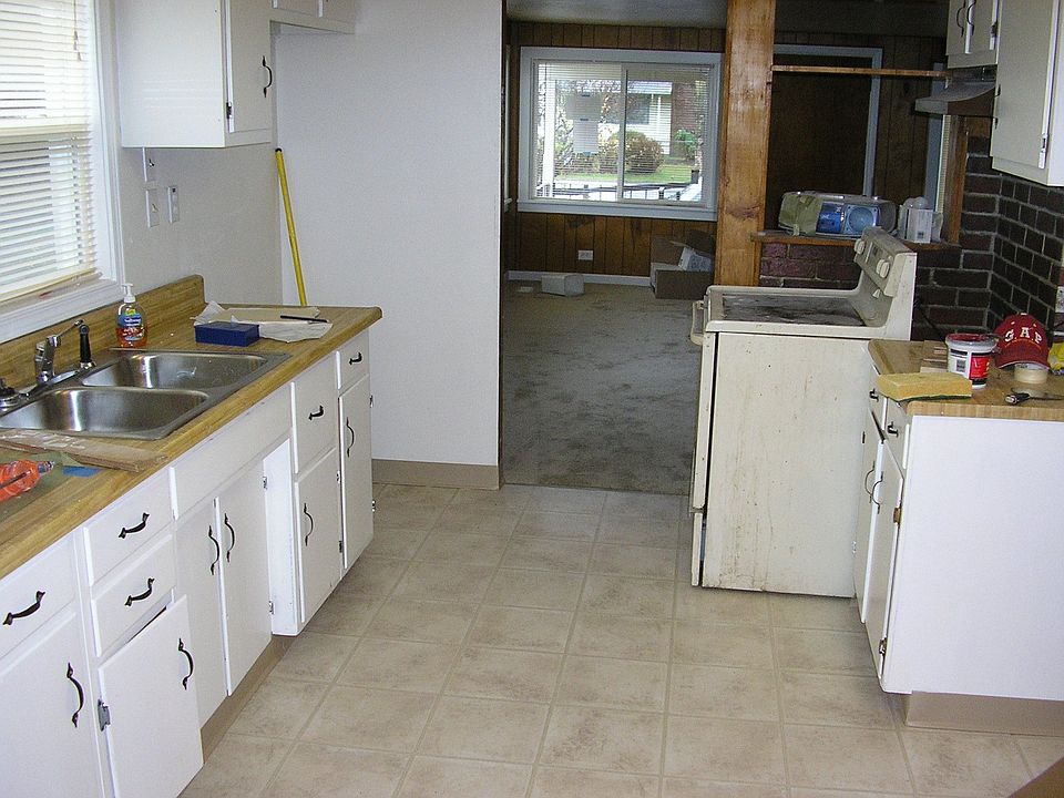 2nd image of 1246 SW 146th St