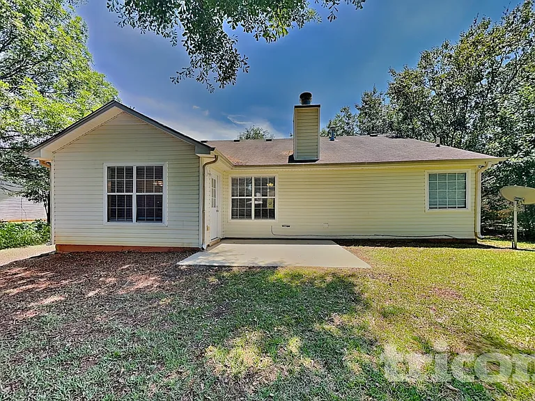 329 Kellys Walk — Photo 14