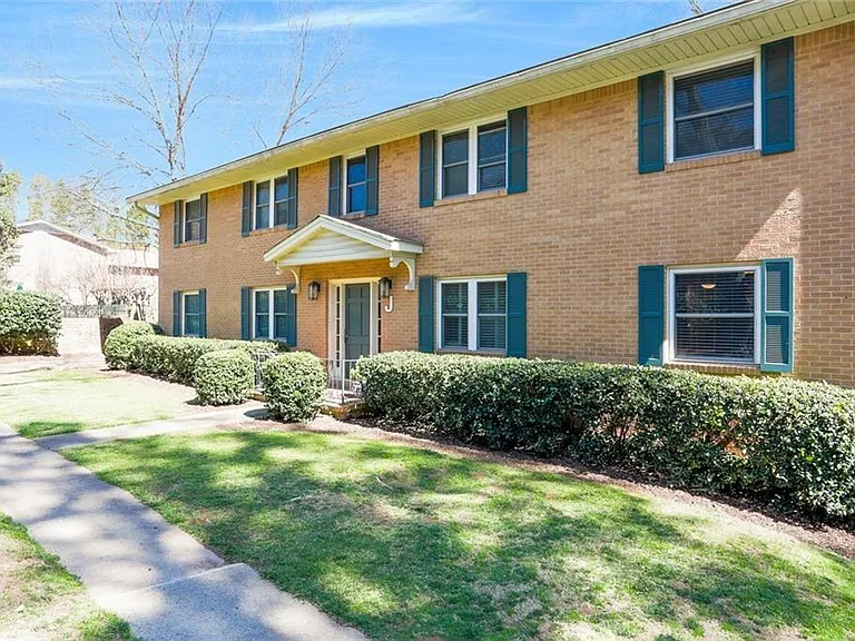 3510 Roswell Rd NW #J3 — Photo 1