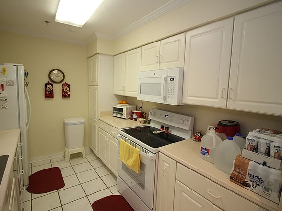 5th image of 300 Mason St Suite 205