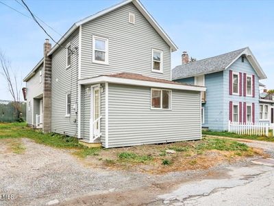 15 Nixon Street, Hoosick Falls, NY, 12090