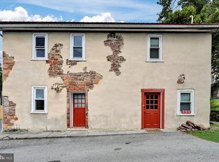 365 Railroad St, Denver, PA 17517