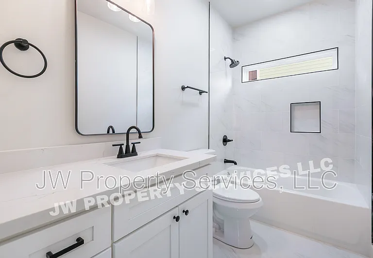 3016 Spain St — Photo 5