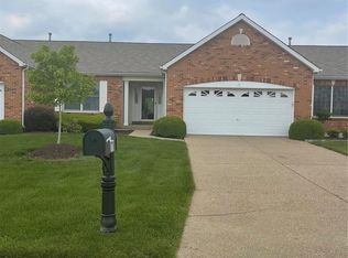 11 Tournament Tee Dr, Dardenne Prairie, MO 63368