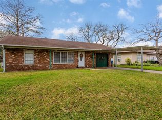 1122 Lawrence St, Rosenberg, TX 77471