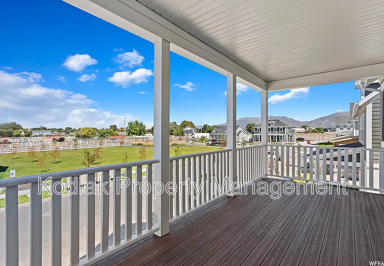 991 W Shoreline Dr — Photo 27