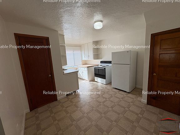 2nd image of 141 Poplar St APT 6