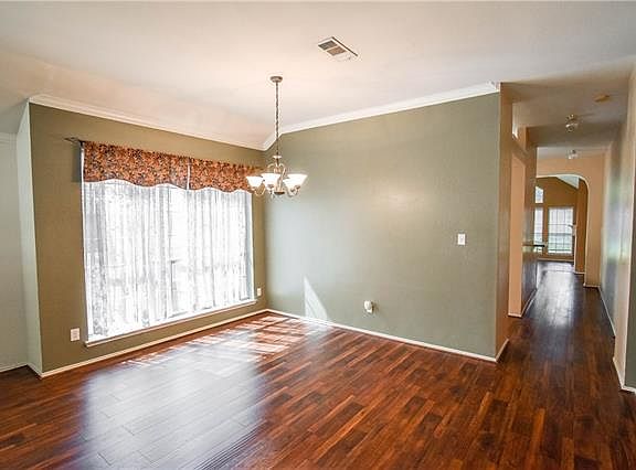 5th image of 4640 Seneca Dr