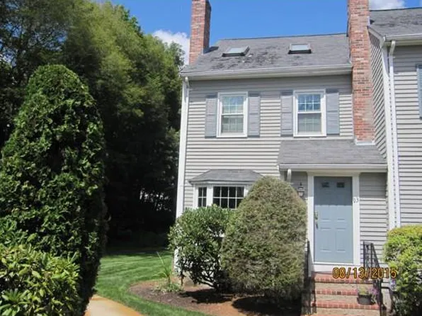 93 Village St, South Easton, MA 02375