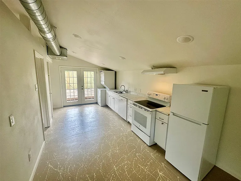 4109 Edison St — Photo 6