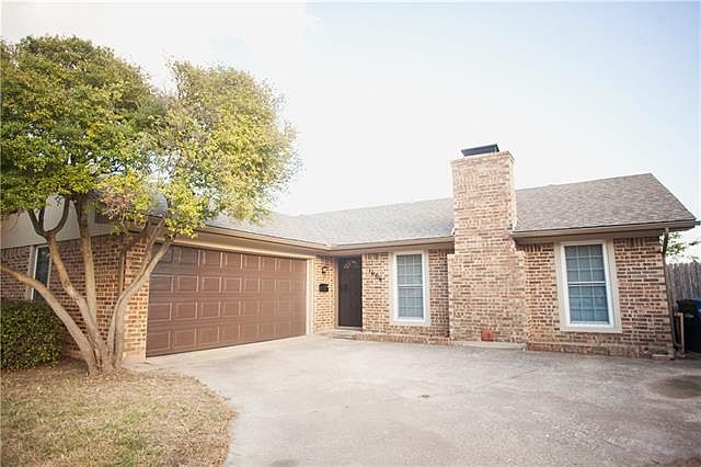 1st image of 1606 Cecil Dr