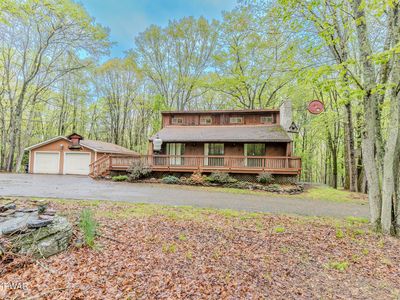 139 Friendship Dr, Hawley, PA, 18428