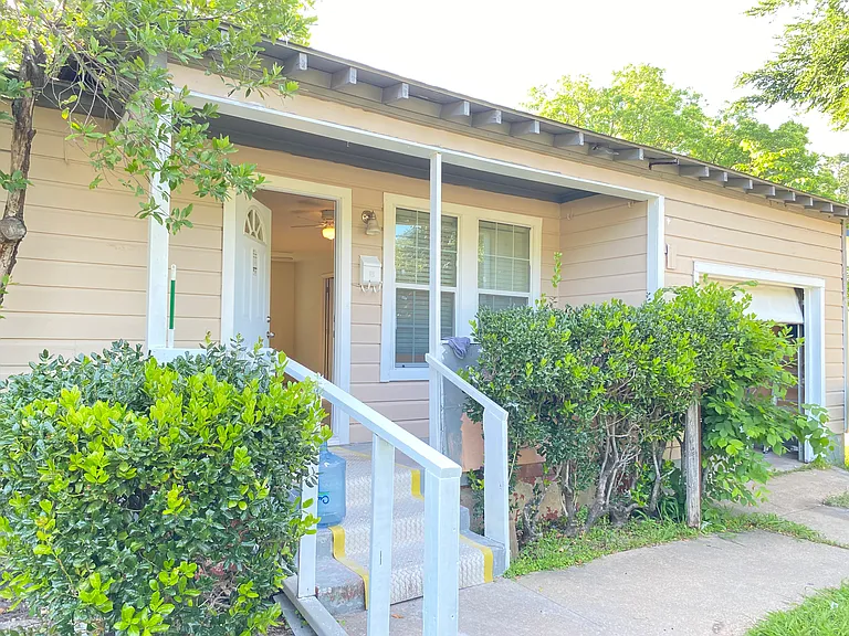 3201 Edith Ln — Photo 1