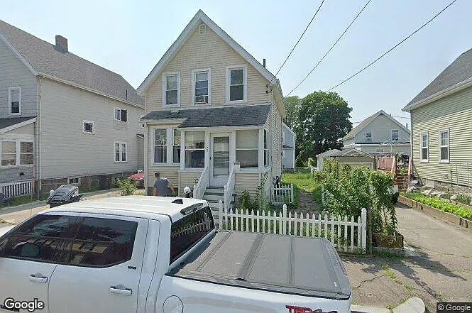 65 Young St — Photo 32