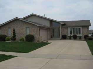 657 Seminary Dr, Dyer, IN 46311