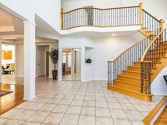 4th image of 149 Stonechurch Cres