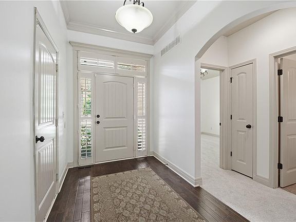 5th image of 8806 N Norton Ave