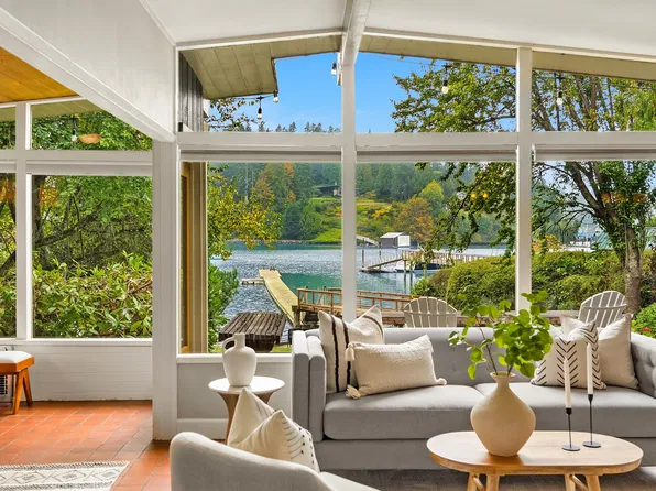 15122 & 15128 NE Anna Vera Ln, Bainbridge Island, WA 98110