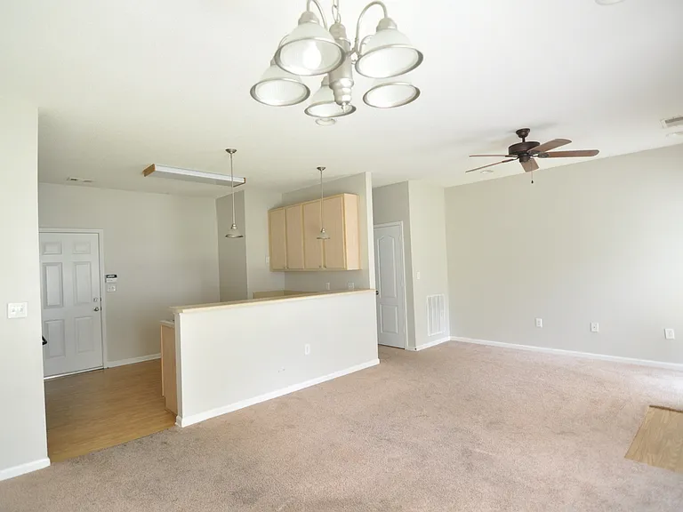 44 Pine Meadow Cir — Photo 3