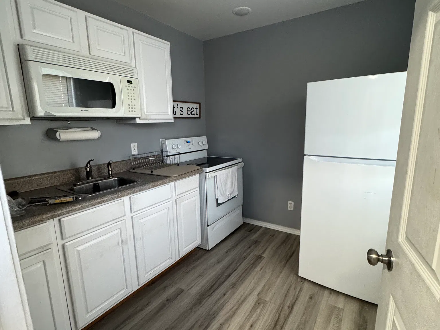 1 bed, 384 sqft, $800 — Photo 4