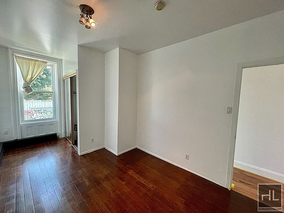 5th image of 725 Bergen St APT 3