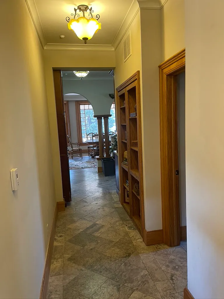 2 bed, 1826 sqft, $3,200 — Photo 3