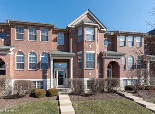 27W725 S Meadowview Dr, Winfield, IL 60190