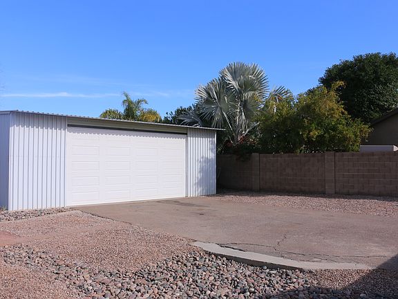 2nd image of 3038 E Rosemonte Dr