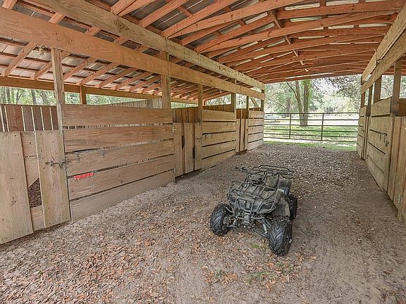 3rd image of 2035 Creek Hollow Trl