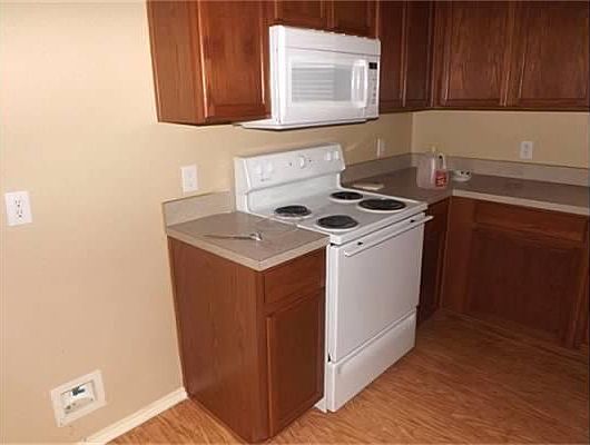 2nd image of 112 Triumph Rd