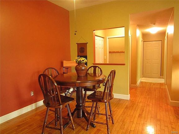 dining with view of entry