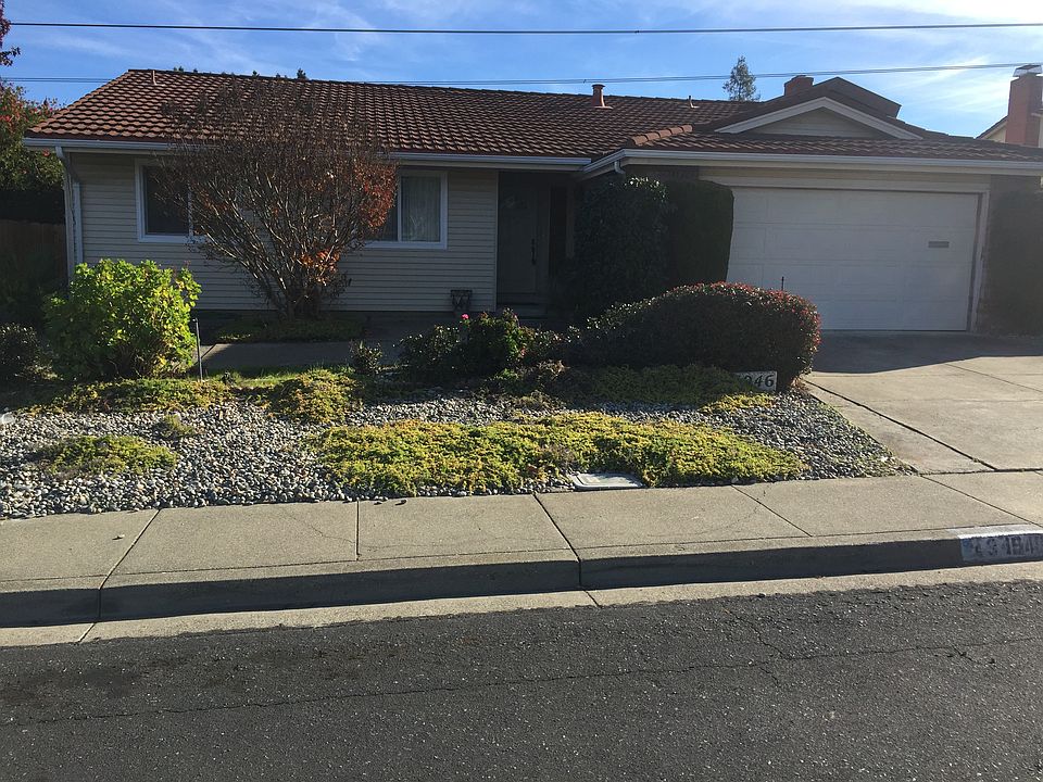 1st image of 1946 Redwood Dr