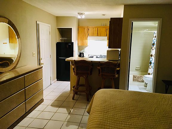 4th image of 784 Lucaya Dr #1
