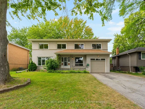 5197 Cherryhill Cres, Burlington, ON L7L 4C3