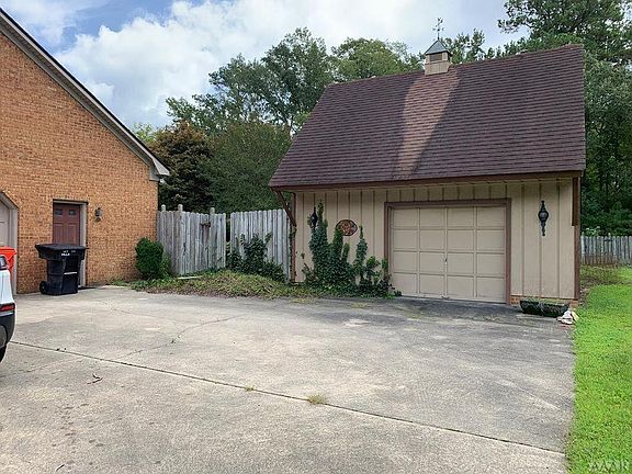 3rd image of 107 Villa Acres