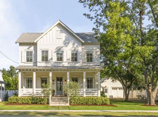 546 Center St, Mt Pleasant, SC 29464