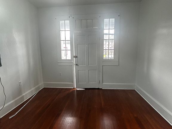 5th image of 1206 Bartholomew St