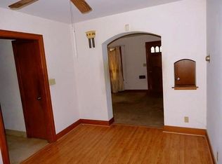 666 Chester Ave, Elgin, IL 60120