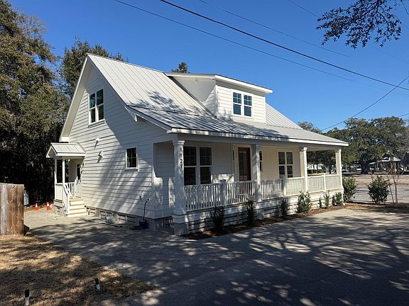 2nd image of 127 Rose Ln