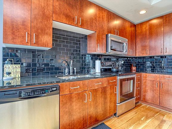 3rd image of 1700 Bassett St Unit 1024