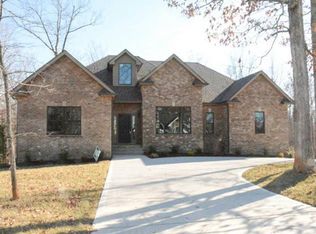 410 Salem Ridge Rd, Clarksville, TN 37040