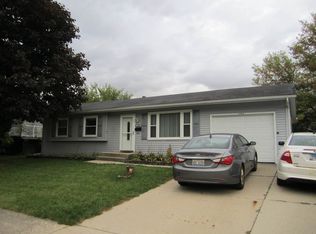1004 W 12th St, Belvidere, IL 61008