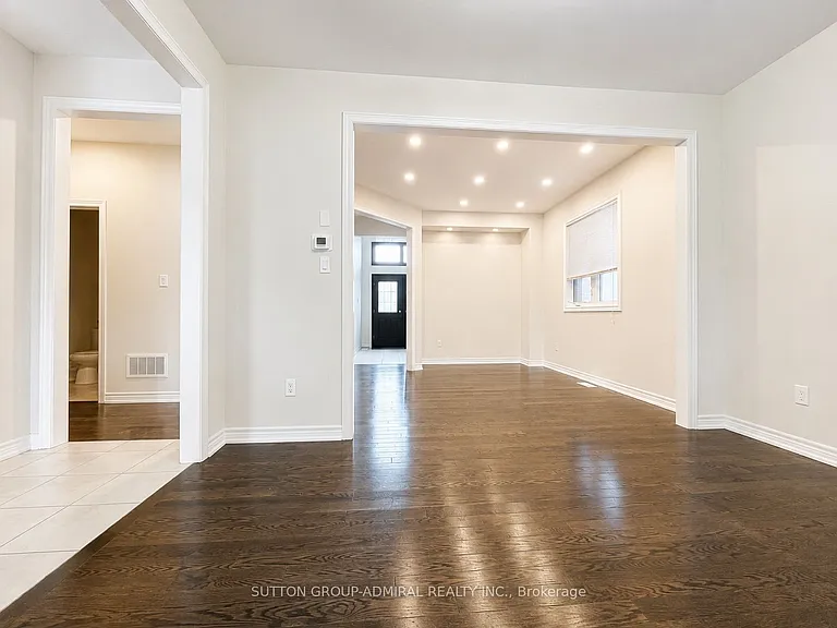 1320 Blackmore St — Photo 9