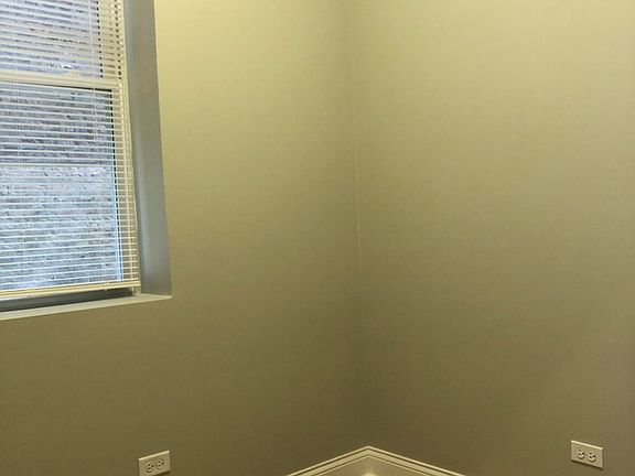 3rd image of 3623 S Emerald Ave #2