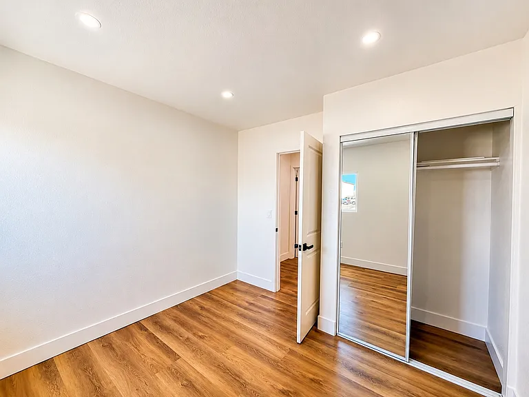 8806 Chantry Ave — Photo 7