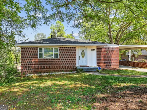 1254 S Enota Dr NE, Gainesville, GA 30501