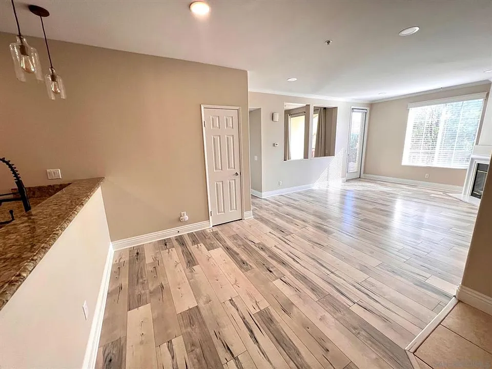 12376 Carmel Country Rd #207