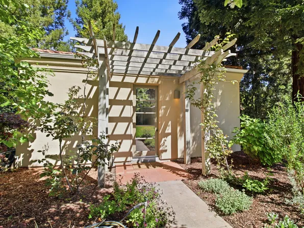 64 Alejandra Ave #Adu, Atherton, CA 94027