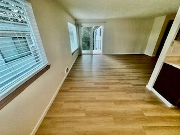 5th image of 11541 Greenwood Ave N APT 307