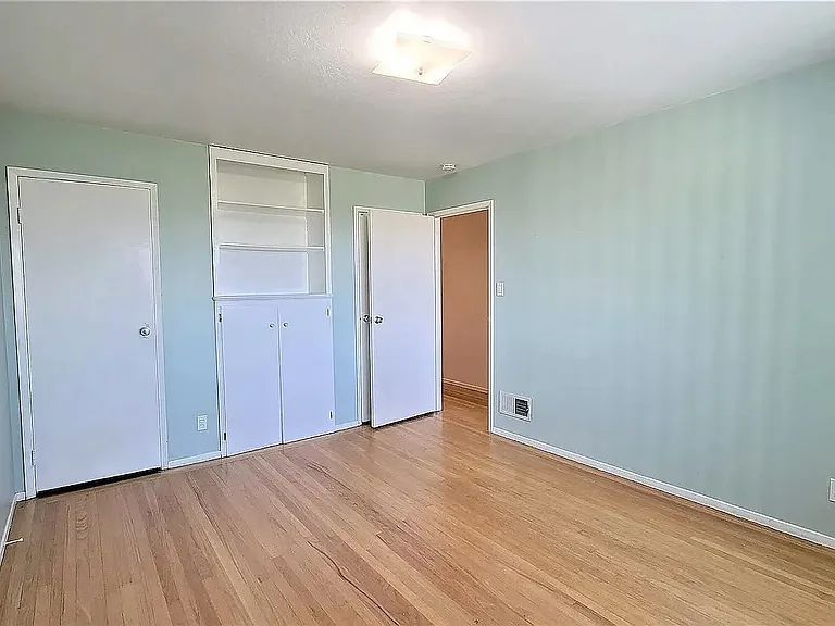 606 S Hill Blvd — Photo 10